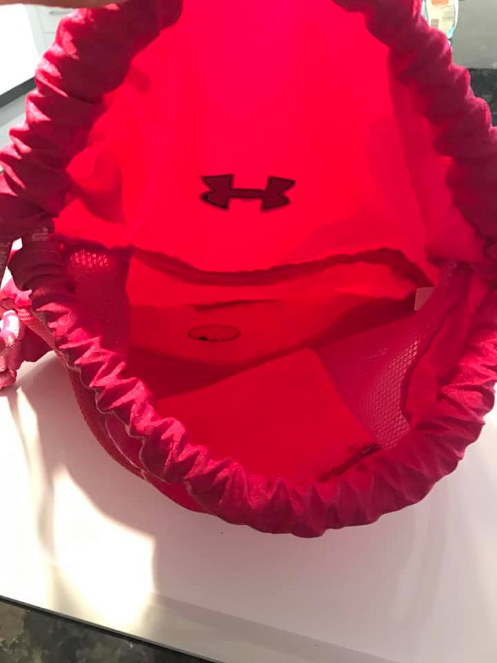 Under Armour Drawstring Bag Red, Men's Fashion, Activewear on Carousell