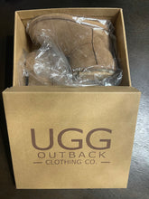 Load image into Gallery viewer, Ugg Kids Classic Outback Clothing Co Boots, Chestnut, Size US 1-2/ EU 32