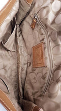 Load image into Gallery viewer, Coach Soho Buckle Envelope Handbag in Camel