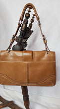 Load image into Gallery viewer, Coach Soho Buckle Envelope Handbag in Camel