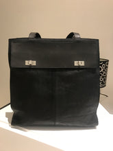 Load image into Gallery viewer, Country Road Black Leather Tote