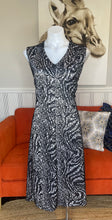 Load image into Gallery viewer, Liz Jordan Fit and Flare Lace Dress, Size 18