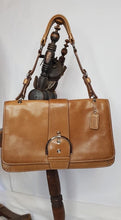 Load image into Gallery viewer, Coach Soho Buckle Envelope Handbag in Camel