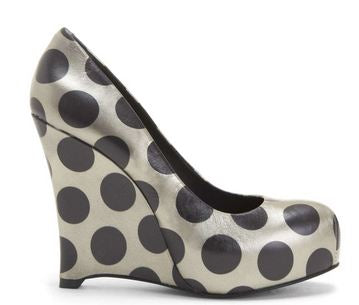 Pour Le Victoire Polka Dot Ivonne Wedge Platform Heels, Size 8