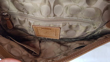 Load image into Gallery viewer, Coach Soho Buckle Envelope Handbag in Camel